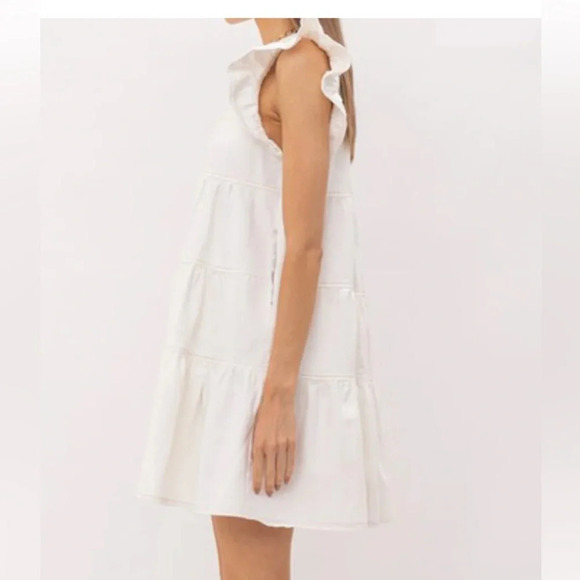 Altered State Crisp White Tiered Mini dress Rayon/Linen blend. Layered w/pockets - Picture 3 of 14